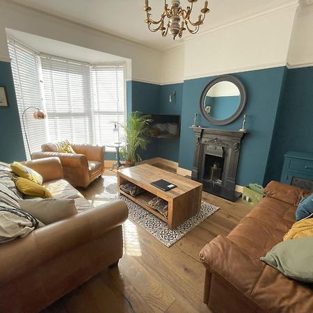 Stylish 5-Bedroom House Near Tunnels Beach Ilfracombe Esterno foto