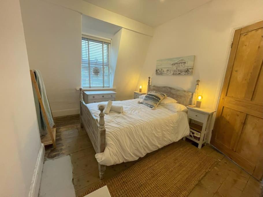 Stylish 5-Bedroom House Near Tunnels Beach Ilfracombe Esterno foto