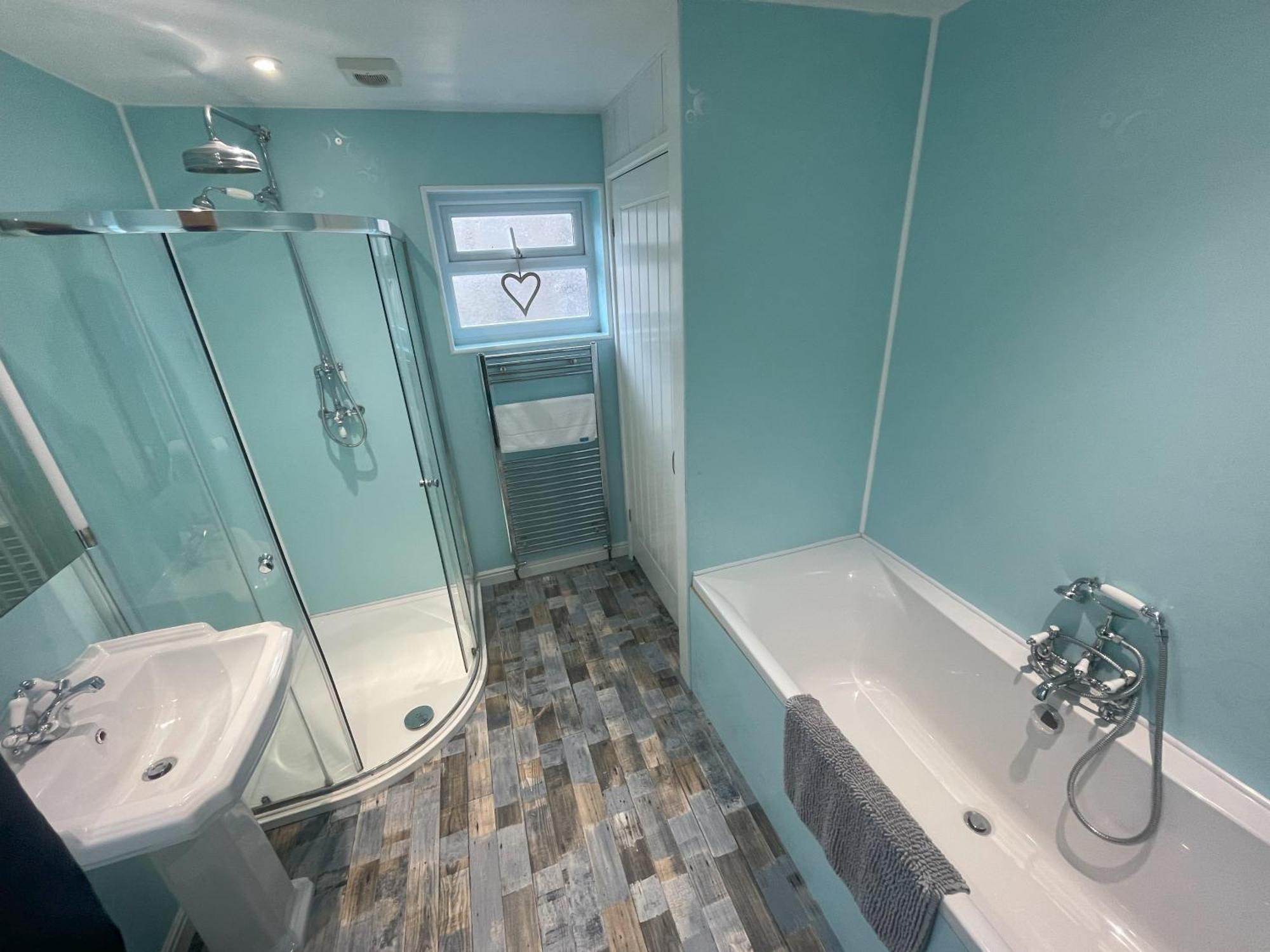 Stylish 5-Bedroom House Near Tunnels Beach Ilfracombe Esterno foto